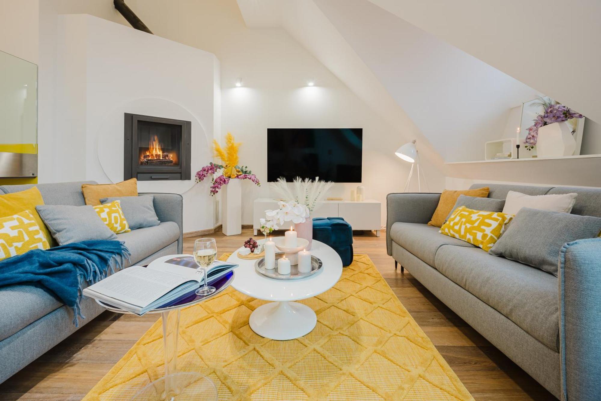 Appartamento Days - 3bdr Attic Loft-style - Fireplace - Center