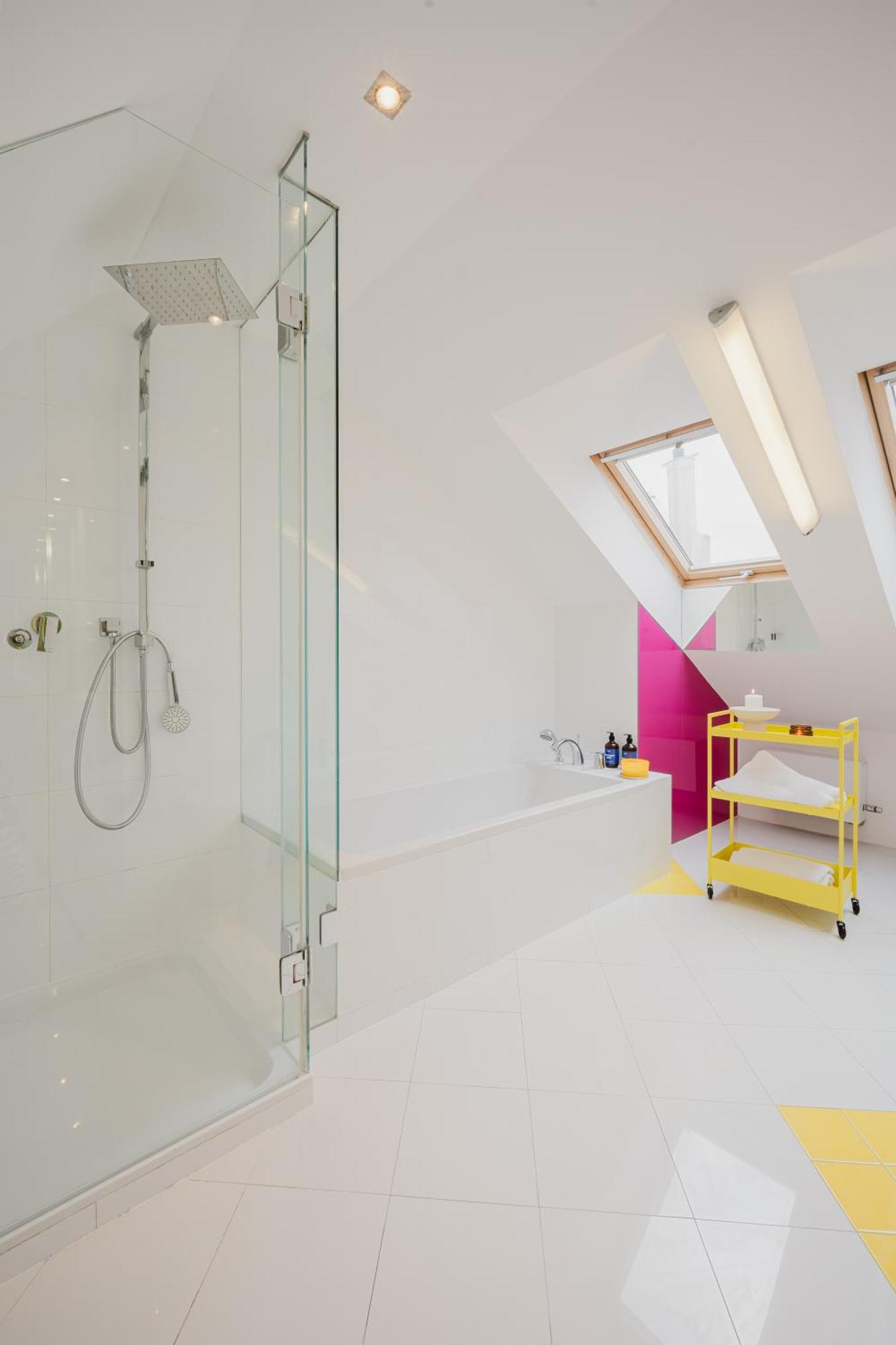 Days - 3bdr Attic Loft-style - Fireplace - Center Appartamento *