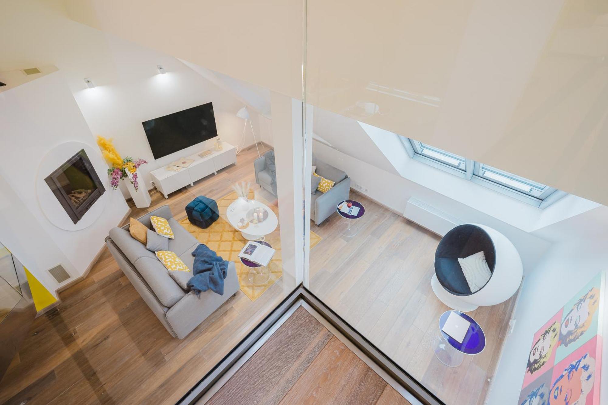 Appartamento Days - 3bdr Attic Loft-style - Fireplace - Center *